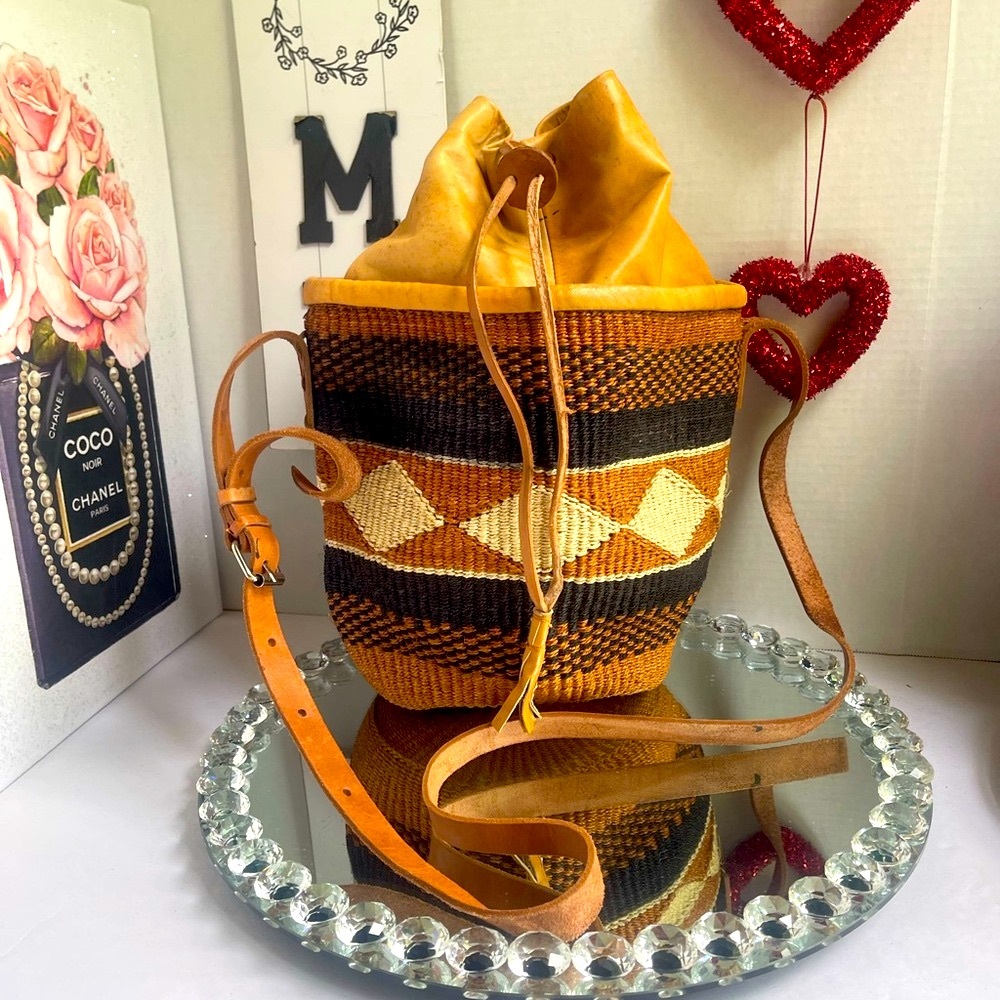 Vintage Woven Sisal Bucket Bag with Leather Strap